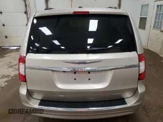 2014 Chrysler Town & Country Touring z VIN 2C4RC1BGXER221391, wystawiony jako Copart lot #56308745 z przebiegiem Nie podano mil oraz Czysty tytuł • Clean title. Historia ofert i sprzedaży dostępna na DreamBid. Obrazek 6.