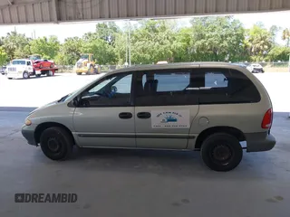 1999 Plymouth Voyager z VIN 2P4FP25B8XR470543, wystawiony jako IAAI lot #42043722 z przebiegiem 175 834 mil mil oraz . Historia ofert i sprzedaży dostępna na DreamBid. Obrazek 14.