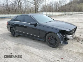 2010 Mercedes-Benz E-Class E 550 Luxury with VIN WDDHF9AB6AA120991, listed as a Copart auction lot 52893125 with 104,606 mi miles and Salvage Title. Bid and sale history available at carsss.com. Image 4.