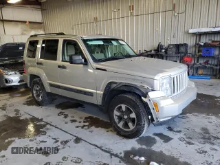 2008 Jeep Liberty Sport z VIN 1J8GN28K08W154534, wystawiony jako Copart lot #44193035 z przebiegiem 161 004 mil mil oraz Szkoda całkowita • Salvage title. Historia ofert i sprzedaży dostępna na DreamBid. Obrazek 4.