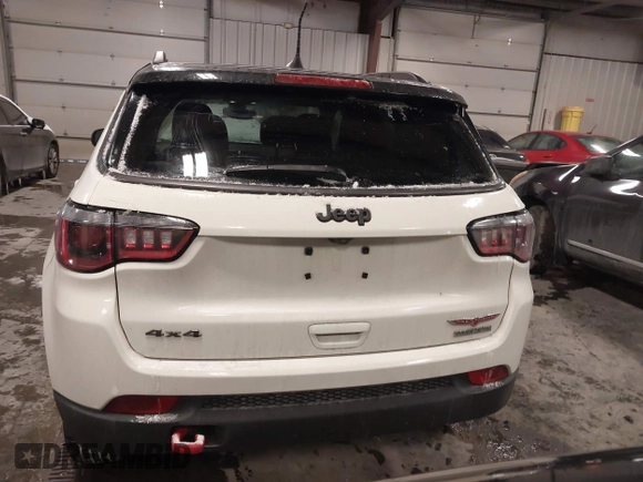 2018 Jeep Compass Trailhawk with VIN 3C4NJDDB2JT328269, listed as a IAAI auction lot 41597957 with 66,789 mi miles and . Bid and sale history available at carsss.com. Image 16.