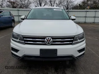 2018 Volkswagen Tiguan S z VIN 3VV1B7AXXJM056479, wystawiony jako Copart lot #53113125 z przebiegiem 99 367 mil mil oraz Szkoda całkowita • Salvage title. Historia ofert i sprzedaży dostępna na DreamBid. Obrazek 5.