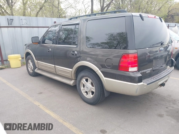 2005 Ford Expedition Eddie Bauer with VIN 1FMFU18525LA94923, listed as a IAAI auction lot 42040884 with 231,064 mi miles and . Bid and sale history available at DreamBid. Image 3.