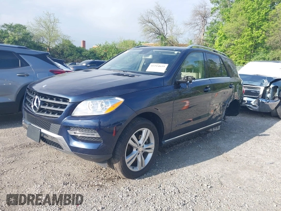 2015 Mercedes-Benz M 350 z VIN 4JGDA5HB1FA554969, wystawiony jako IAAI lot #42214659 z przebiegiem 110 826 mil mil oraz . Historia ofert i sprzedaży dostępna na DreamBid. Obrazek 2.