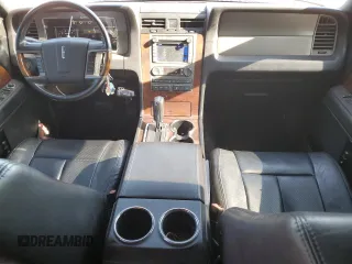 2012 Lincoln Navigator z VIN 5LMJJ3H57CEL01528, wystawiony jako Copart lot #66625424 z przebiegiem 150 658 mil mil oraz Szkoda całkowita • Salvage title. Historia ofert i sprzedaży dostępna na DreamBid. Obrazek 8.