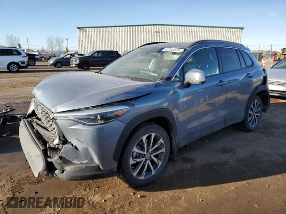 2022 Toyota Corolla Cross XLE z VIN 7MUDAABG5NV034976, wystawiony jako Copart lot #42742615 z przebiegiem 24 642 mil mil oraz Szkoda całkowita • Salvage title. Historia ofert i sprzedaży dostępna na DreamBid. Obrazek 1.