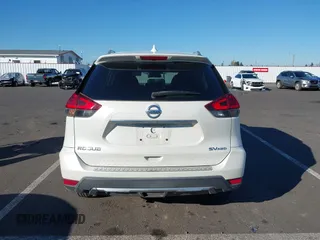 2018 Nissan Rogue SV with VIN KNMAT2MV8JP561410, listed as a IAAI auction lot 41691135 with 76,922 mi miles. Bid and sale history available at carsss.com. Image 17.