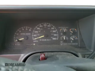 1998 Chevrolet Suburban with VIN 1GNGK26R8WJ342364, listed as a Copart auction lot 78850424 with 145,068 mi miles and Salvage Title. Bid and sale history available at carsss.com. Image 9.