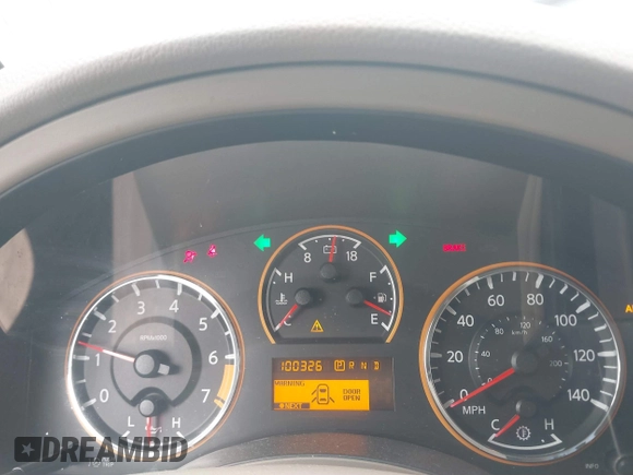 2015 Nissan Armada SV z VIN 5N1BA0ND7FN612818, wystawiony jako IAAI lot #41459324 z przebiegiem 100 326 mil mil oraz . Historia ofert i sprzedaży dostępna na DreamBid. Obrazek 7.