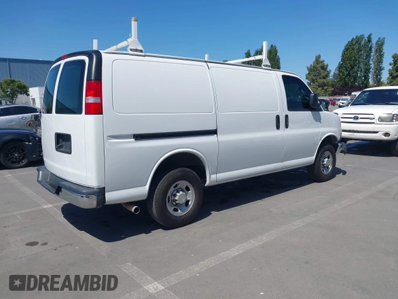 2020 Chevrolet Express Cargo z VIN 1GCWGAFP3L1273819, wystawiony jako IAAI lot #42299806 z przebiegiem 88 391 mil mil oraz . Historia ofert i sprzedaży dostępna na DreamBid. Obrazek 4.