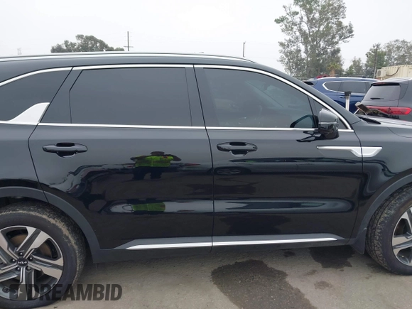 2024 Kia Sorento SX Prestige with VIN KNDRKDLGXR5247947, listed as a IAAI auction lot 42477877 with 39,120 mi miles and . Bid and sale history available at DreamBid. Image 14.