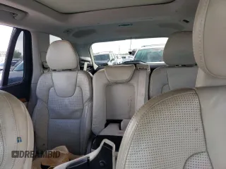 2016 Volvo XC90 T6 Inscription с VIN YV4A22PL2G1018169, выставлен на аукционе Copart как лот 54058335 с пробегом 110 966 миль миль и Списание • Salvage title. История ставок и продаж доступна на DreamBid. Изображение 10.