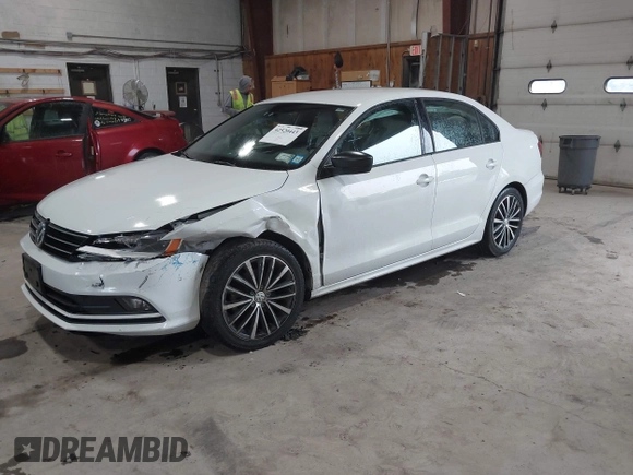 2015 Volkswagen Jetta SE z VIN 3VWD17AJ2FM427343, wystawiony jako IAAI lot #42520443 z przebiegiem 60 409 mil mil oraz . Historia ofert i sprzedaży dostępna na DreamBid. Obrazek 17.