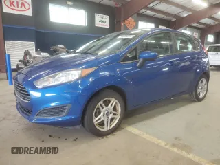 2018 Ford Fiesta SE z VIN 3FADP4EJ8JM127976, wystawiony jako Copart lot #56869375 z przebiegiem 87 658 mil mil oraz Szkoda całkowita • Salvage title. Historia ofert i sprzedaży dostępna na DreamBid. Obrazek 1.