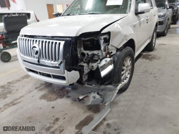 2009 Mercury Mariner Premier with VIN 4M2CU87779KJ14155, listed as a IAAI auction lot 41520138 with 175,980 mi miles. Bid and sale history available at carsss.com. Image 6.