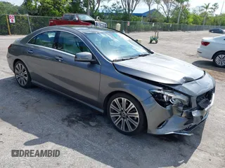 2019 Mercedes-Benz CLA 250 z VIN WDDSJ4EB4KN773539, wystawiony jako IAAI lot #42299213 z przebiegiem 55 007 mil mil oraz . Historia ofert i sprzedaży dostępna na DreamBid. Obrazek 1.