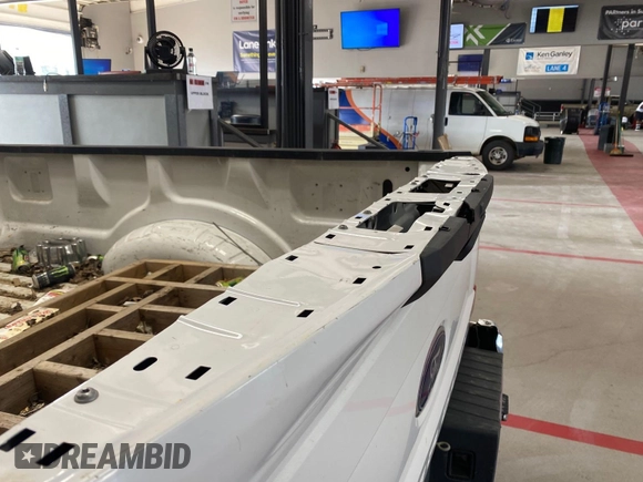 2019 Ford F-350 Platinum с VIN 1FT7W3BTXKED68083, выставлен на аукционе IAAI как лот 42602897 с пробегом 201 348 миль миль и . История ставок и продаж доступна на DreamBid. Изображение 5.
