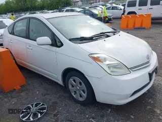 2004 Toyota Prius with VIN JTDKB20U840084804, listed as a IAAI auction lot 42092967 with 239,107 mi miles. Bid and sale history available at carsss.com. Image 1.