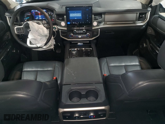 2024 Ford Expedition Max XLT with VIN 1FMJK1J8XREA33057, listed as a Copart auction lot 50720065 with 19,386 mi miles and Clean Title. Bid and sale history available at DreamBid. Image 8.
