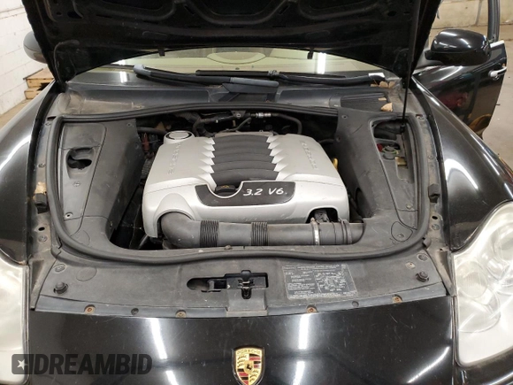 2005 Porsche Cayenne with VIN WP1AA29P65LA23736, listed as a Copart auction lot 85735634 with 194,991 mi miles and Clean Title. Bid and sale history available at carsss.com. Image 12.