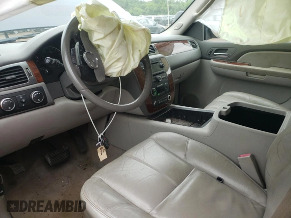 2007 Chevrolet Tahoe LTZ с VIN 1GNFK13007J107678, выставлен на аукционе Copart как лот 62081715 с пробегом 149 973 миль миль и Списание • Salvage title. История ставок и продаж доступна на DreamBid. Изображение 7.