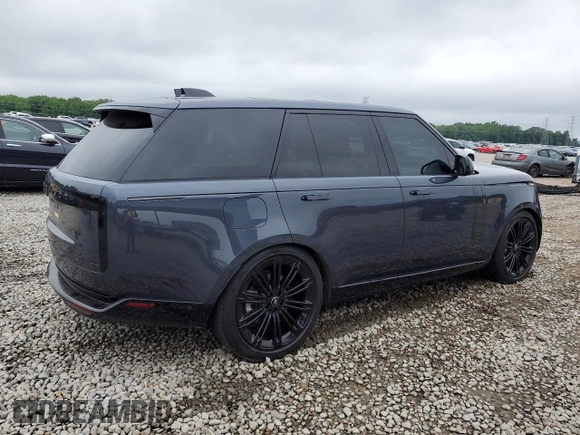 2025 Land Rover Range Rover SE with VIN SALKP9FU4SA284208, listed as a Copart auction lot 55233495 with 10,801 mi miles and Salvage title. Bid and sale history available at DreamBid. Image 3.