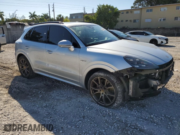 2019 Porsche Cayenne E-Hybrid with VIN WP1AE2AY0KDA50140, listed as a Copart auction lot 46810765 with 68,162 mi miles and Salvage title. Bid and sale history available at DreamBid. Image 4.