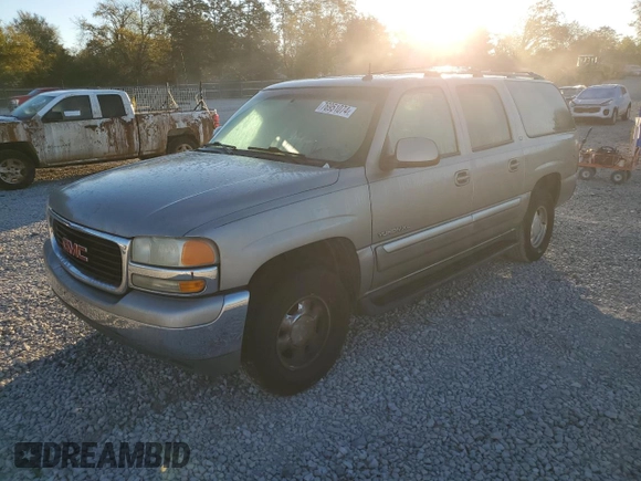 2003 GMC Yukon XL SLT with VIN 3GKEC16T53G279311, listed as a Copart auction lot 76951074 with 147,239 mi miles and Salvage Title. Bid and sale history available at carsss.com. Image 1.