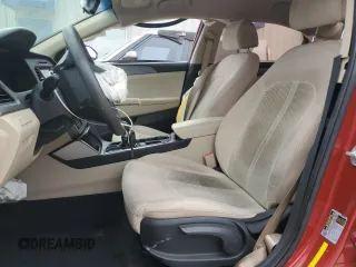 2017 Hyundai Sonata SE z VIN 5NPE24AF5HH483106, wystawiony jako Copart lot #59513995 z przebiegiem 101 774 mil mil oraz Szkoda całkowita • Salvage title. Historia ofert i sprzedaży dostępna na DreamBid. Obrazek 7.