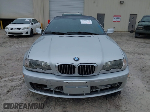 2001 BMW 3 Series 330Ci with VIN WBABS53451JU86036, listed as a IAAI auction lot 41427182 with 182,646 mi miles. Bid and sale history available at carsss.com. Image 6.
