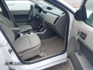 2008 Ford Focus SE with VIN 1FAHP35N98W280147, listed as a IAAI auction lot 41999465 with 133,511 mi miles. Bid and sale history available at carsss.com. Image 5.