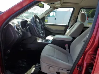 2008 Ford Explorer XLT z VIN 1FMEU73E68UB18368, wystawiony jako Copart lot #59526225 z przebiegiem 118 319 mil mil oraz Szkoda całkowita • Salvage title. Historia ofert i sprzedaży dostępna na DreamBid. Obrazek 7.