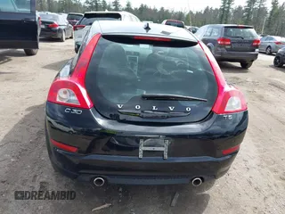 2013 Volvo C30 T5 with VIN YV1672MK4D2308774, listed as a IAAI auction lot 42005076 with 91,921 mi miles and . Bid and sale history available at DreamBid. Image 17.