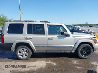 2007 Jeep Commander Sport z VIN 1J8HG48K07C559271, wystawiony jako IAAI lot #42032853 z przebiegiem 236 443 mil mil oraz . Historia ofert i sprzedaży dostępna na DreamBid. Obrazek 13.