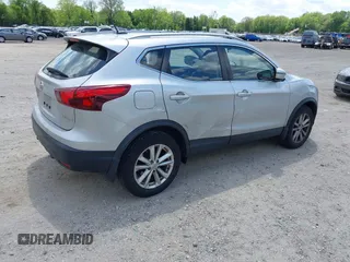 2017 Nissan Rogue SL with VIN JN1BJ1CR4HW119221, listed as a IAAI auction lot 42225236 with 172,171 mi miles and . Bid and sale history available at DreamBid. Image 4.