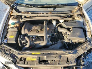 2002 Volvo V70 with VIN YV1SW58D021256528, listed as a Copart auction lot 87174134 with 184,399 mi miles and Salvage Title. Bid and sale history available at DreamBid. Image 14.