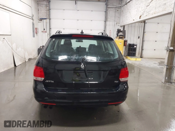 2011 Volkswagen Jetta SportWagen TDI with VIN 3VWPL7AJ8BM676246, listed as a IAAI auction lot 41831636 with 119,638 mi miles. Bid and sale history available at carsss.com. Image 17.