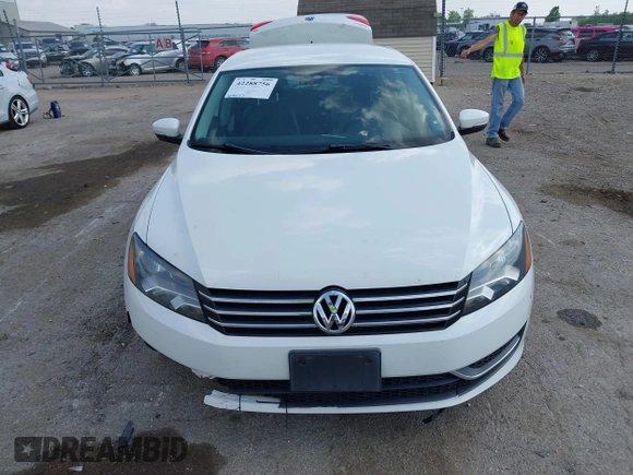 2014 Volkswagen Passat S с VIN 1VWAT7A34EC061268, выставлен на аукционе IAAI как лот 42288756 с пробегом 104 477 миль миль и . История ставок и продаж доступна на DreamBid. Изображение 12.