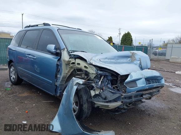 2007 Kia Sedona with VIN KNDMB133076135896, listed as a IAAI auction lot 41913992 with 225,817 mi miles and . Bid and sale history available at carsss.com. Image 1.