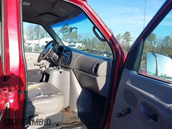 2001 Ford Econoline Passenger XL with VIN 1FBSS31L21HA47793, listed as a IAAI auction lot 41539261 with 131,246 mi miles and . Bid and sale history available at DreamBid. Image 5.