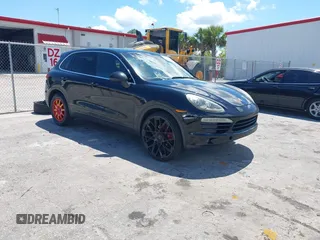 2012 Porsche Cayenne z VIN WP1AA2A21CLA02418, wystawiony jako IAAI lot #42266318 z przebiegiem 85 345 mil mil oraz . Historia ofert i sprzedaży dostępna na DreamBid. Obrazek 1.
