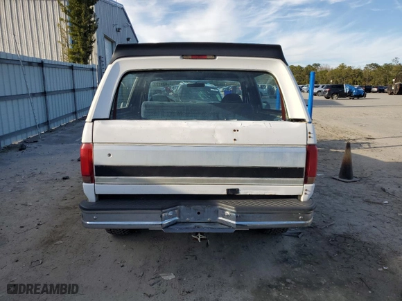 1994 Ford Bronco XL with VIN 1FMEU15N0RLA76670, listed as a Copart auction lot 46048315 with NaN miles and Salvage Title. Bid and sale history available at carsss.com. Image 6.