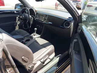 2013 Volkswagen Beetle 2.5L w/Sound/Nav с VIN 3VW5P7AT2DM810474, выставлен на аукционе IAAI как лот 42328515 с пробегом 53 614 миль миль и . История ставок и продаж доступна на DreamBid. Изображение 5.