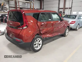 2022 Kia Soul X-Line with VIN KNDJ23AU8N7814087, listed as a IAAI auction lot 41979098 with 27,411 mi miles and . Bid and sale history available at DreamBid. Image 4.
