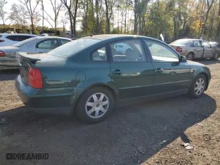 1999 Volkswagen Passat GLS with VIN WVWPD63B5XE497918, listed as a Copart auction lot 75795044 with 121,229 mi miles and Salvage Title. Bid and sale history available at carsss.com. Image 3.