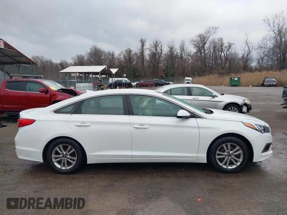 2016 Hyundai Sonata SE with VIN 5NPE24AF2GH351953, listed as a IAAI auction lot 41658674 with 126,126 mi miles and . Bid and sale history available at carsss.com. Image 13.