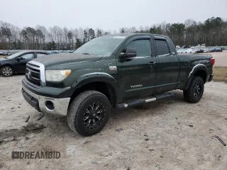 2010 Toyota Tundra z VIN 5TFUY5F15AX157040, wystawiony jako Copart lot #45371205 z przebiegiem Nie podano mil oraz Szkoda całkowita • Salvage title. Historia ofert i sprzedaży dostępna na DreamBid. Obrazek 1.
