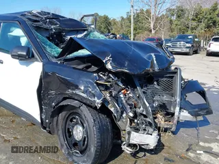 2023 Ford Police Interceptor Utility z VIN 1FM5K8AW8PNA01410, wystawiony jako IAAI lot #41623905 z przebiegiem 24 978 mil mil oraz . Historia ofert i sprzedaży dostępna na DreamBid. Obrazek 17.