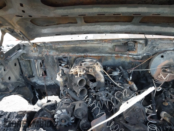 1992 Ford Bronco XL z VIN 1FMEU15N1NLA67132, wystawiony jako IAAI lot #41451821 z przebiegiem Nie podano mil oraz . Historia ofert i sprzedaży dostępna na DreamBid. Obrazek 10.