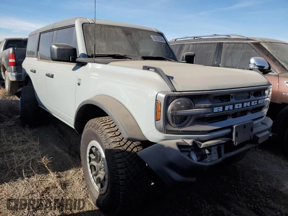 2023 Ford Bronco with VIN 1FMDE5DH8PLB33013, listed as a Copart auction lot 83039524 with 22,285 mi miles and Salvage Title. Bid and sale history available at carsss.com. Image 4.